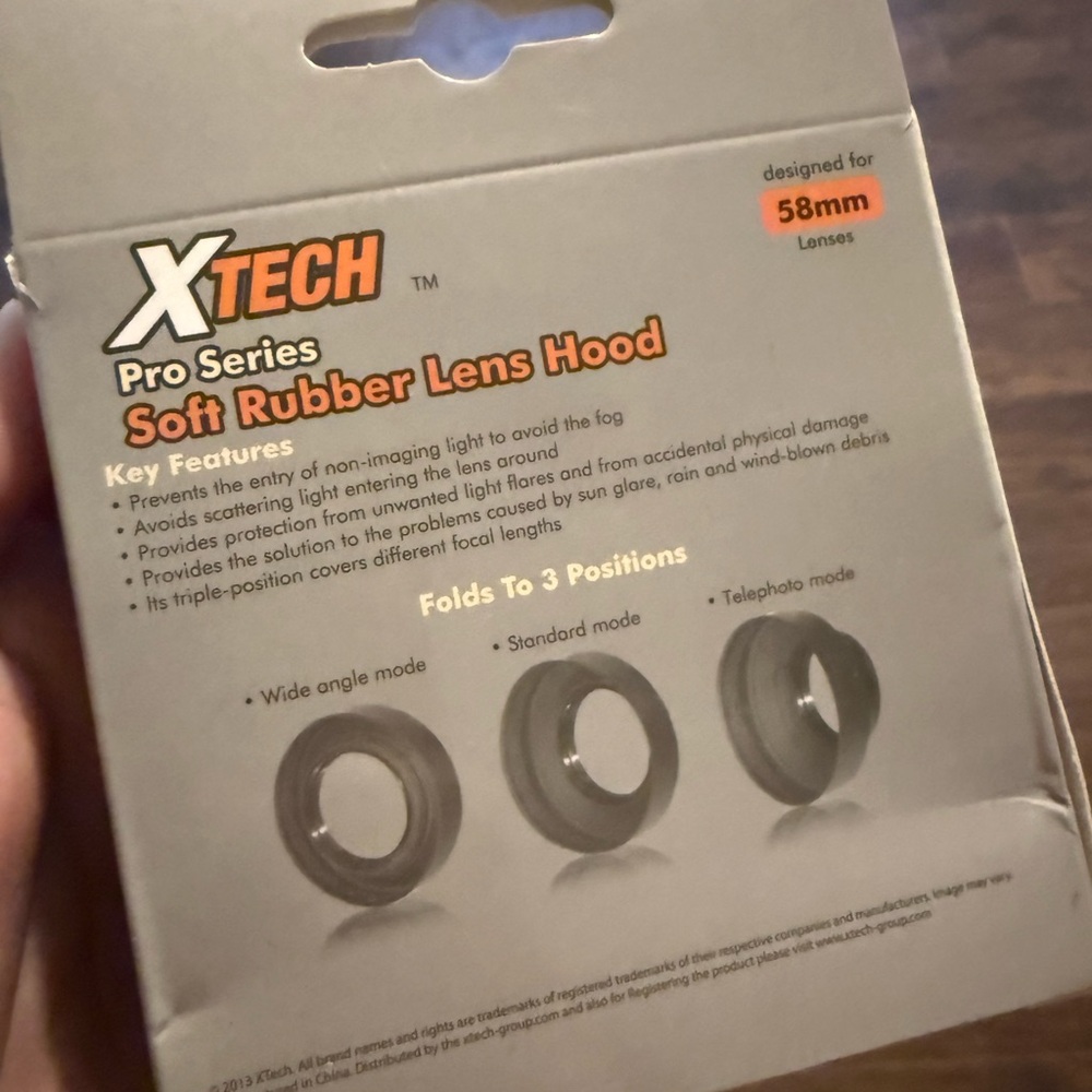 Pro Series Soft Rubber Lens Hood - Black - Picture 2 of 4